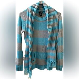 Rue 21 Women’s Blue & Gray Sweater w/ Scarf M
